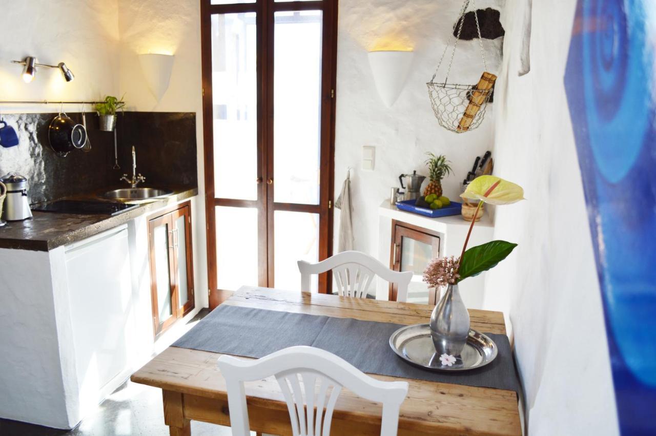 Stylish Getaway With Secluded Patio In Lava Finca Uga 外观 照片